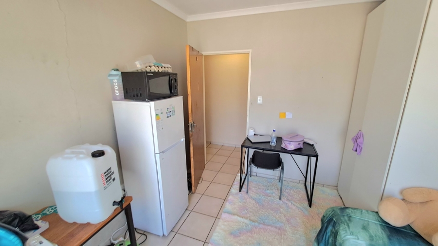 8 Bedroom Property for Sale in Brandwag Free State